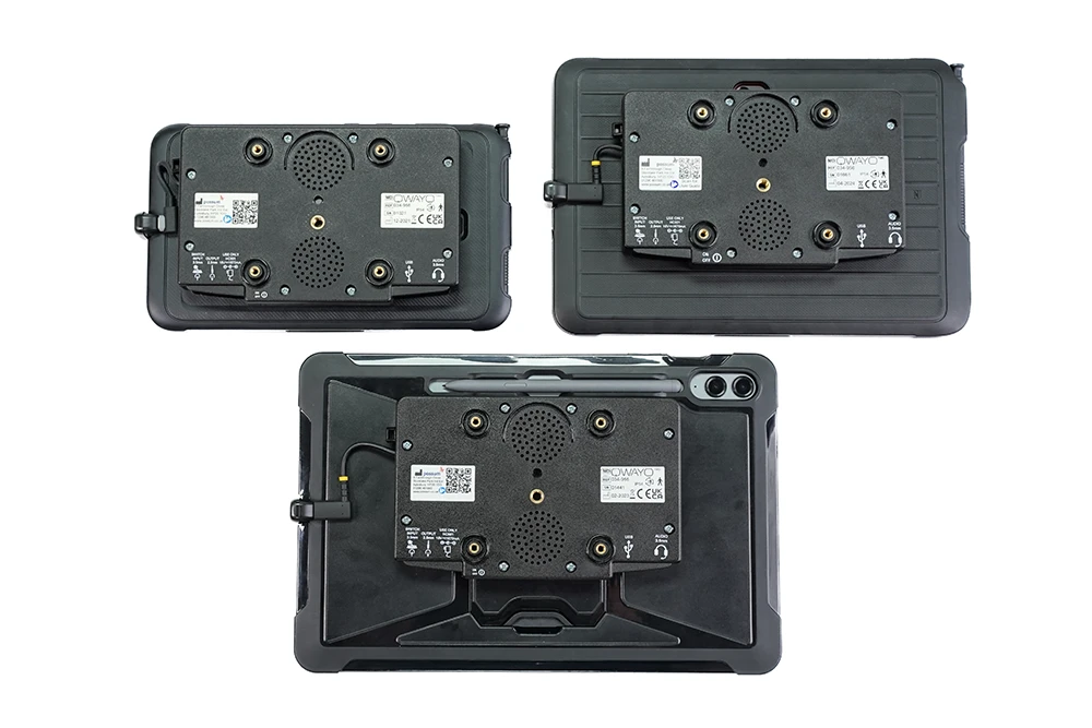 Easy Installation and Maintenance Rear view of Qwayo 2 devices showing labelled inputs and VESA mounting compatibility